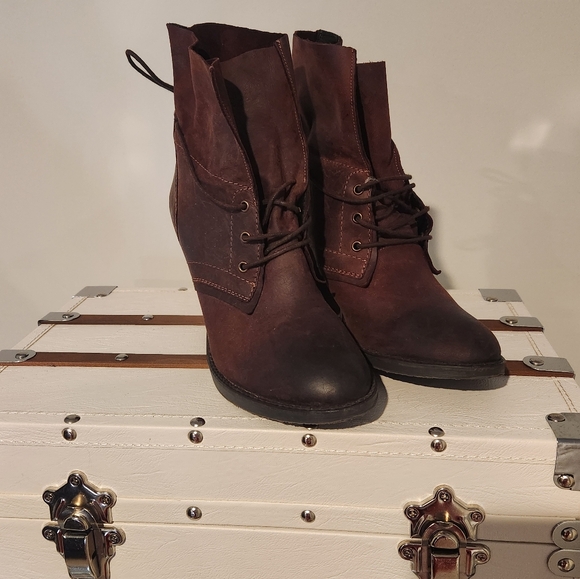 Steve Madden Shoes - Steve Madden Burgundy Leather Boots